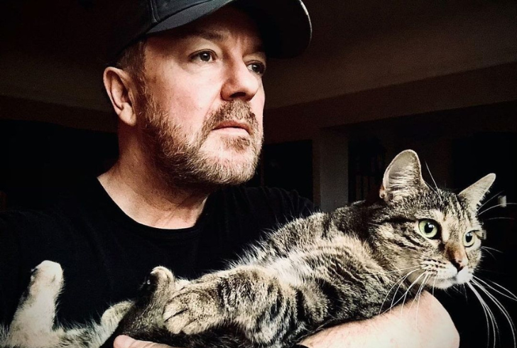 celebrities who have cats - Ricky Gervais